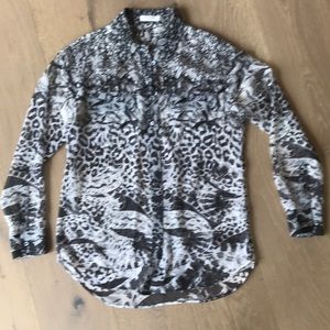 Equipment exotic print silk blouse